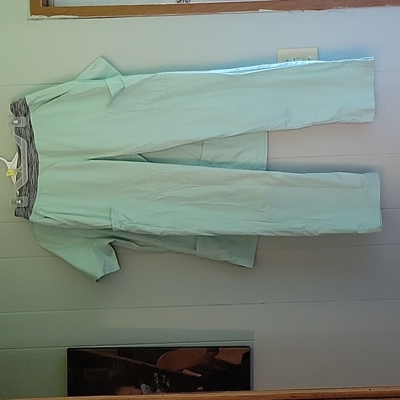 Uniform advantage butter soft scrub set - Picture 2 of 3